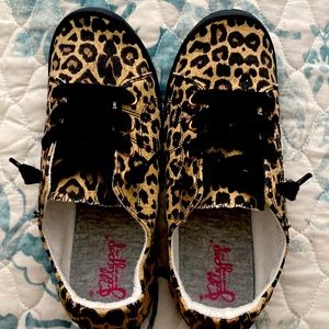 Jelly pop slip on fashion tennis shoe